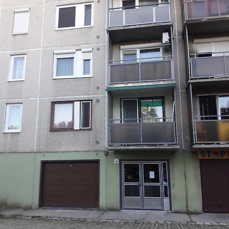 Studio+19 Apartman Kazincbarcika Exterior foto