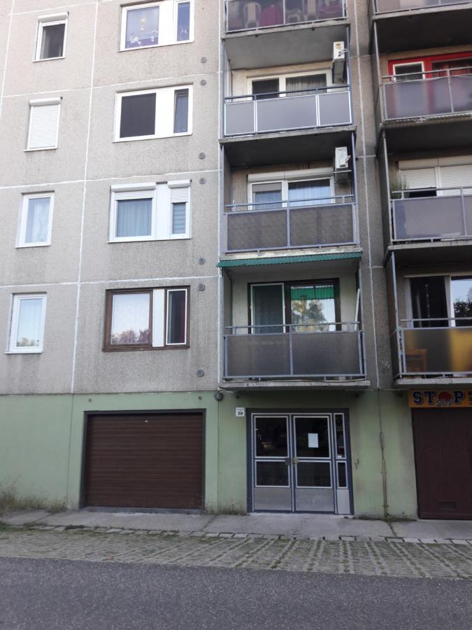 Studio+19 Apartman Kazincbarcika Exterior foto